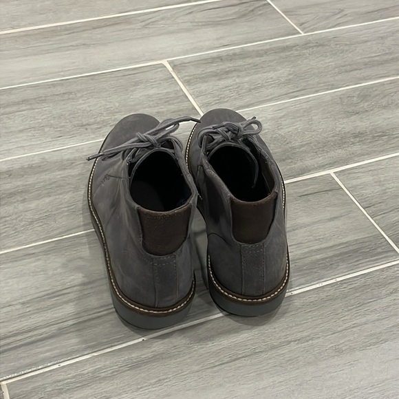 Gray Suede Men's Clark’s Chukka Boots size 8.5 - Picture 2 of 7